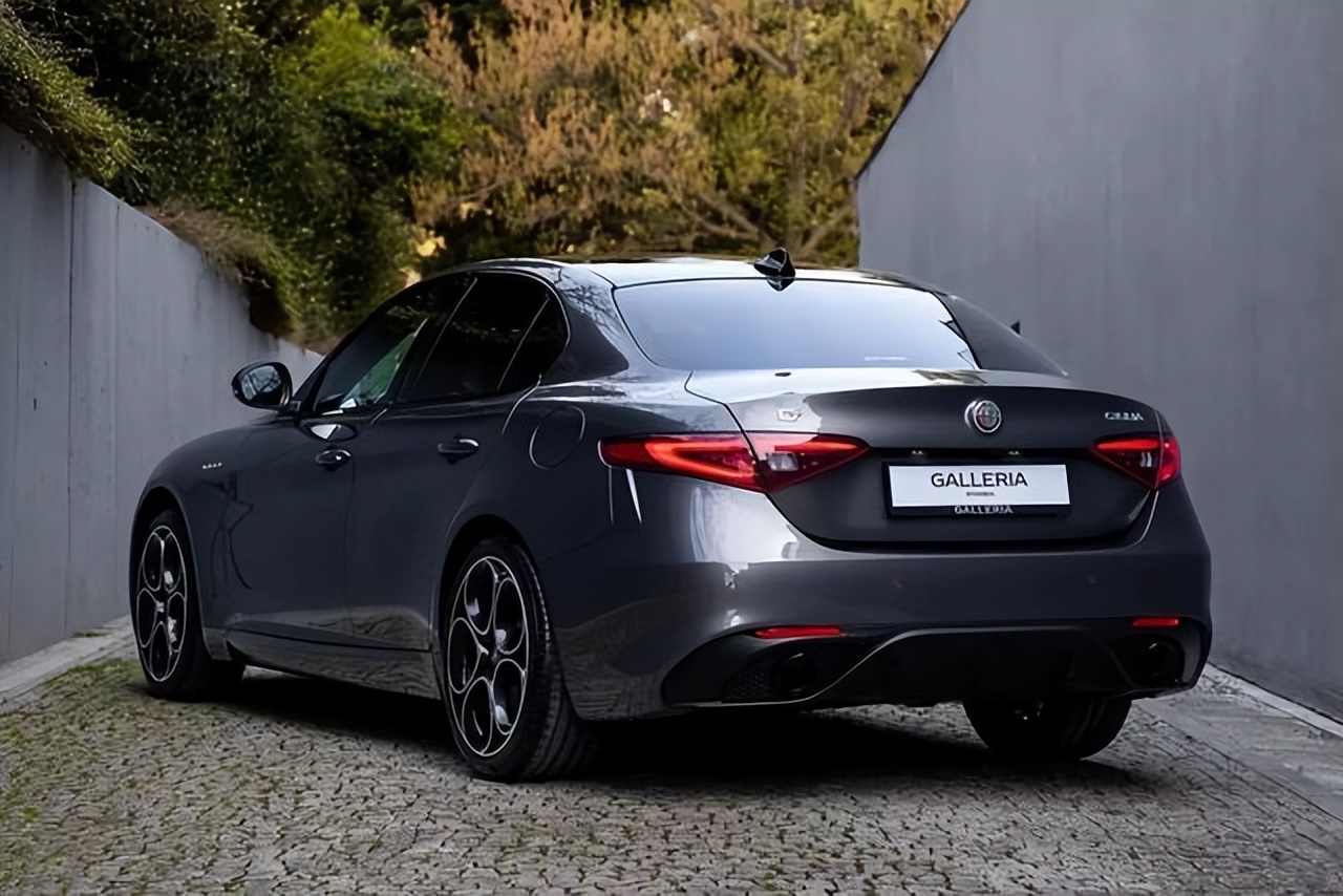 意大利轿跑,40万预算奔驰轿跑