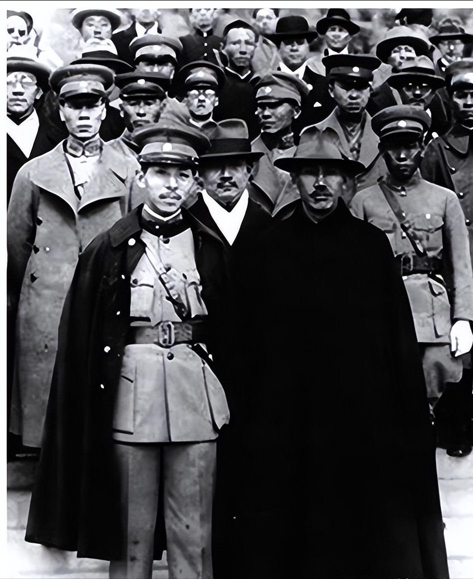 张学良被软禁后宋美龄救过他吗,张学良死前宋美龄送他哪几个字