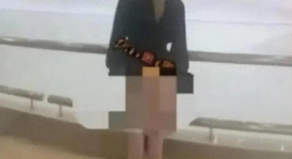 挑战下身全裸无底线！广西女子在多个地标处拍“不雅照”辣眼睛！