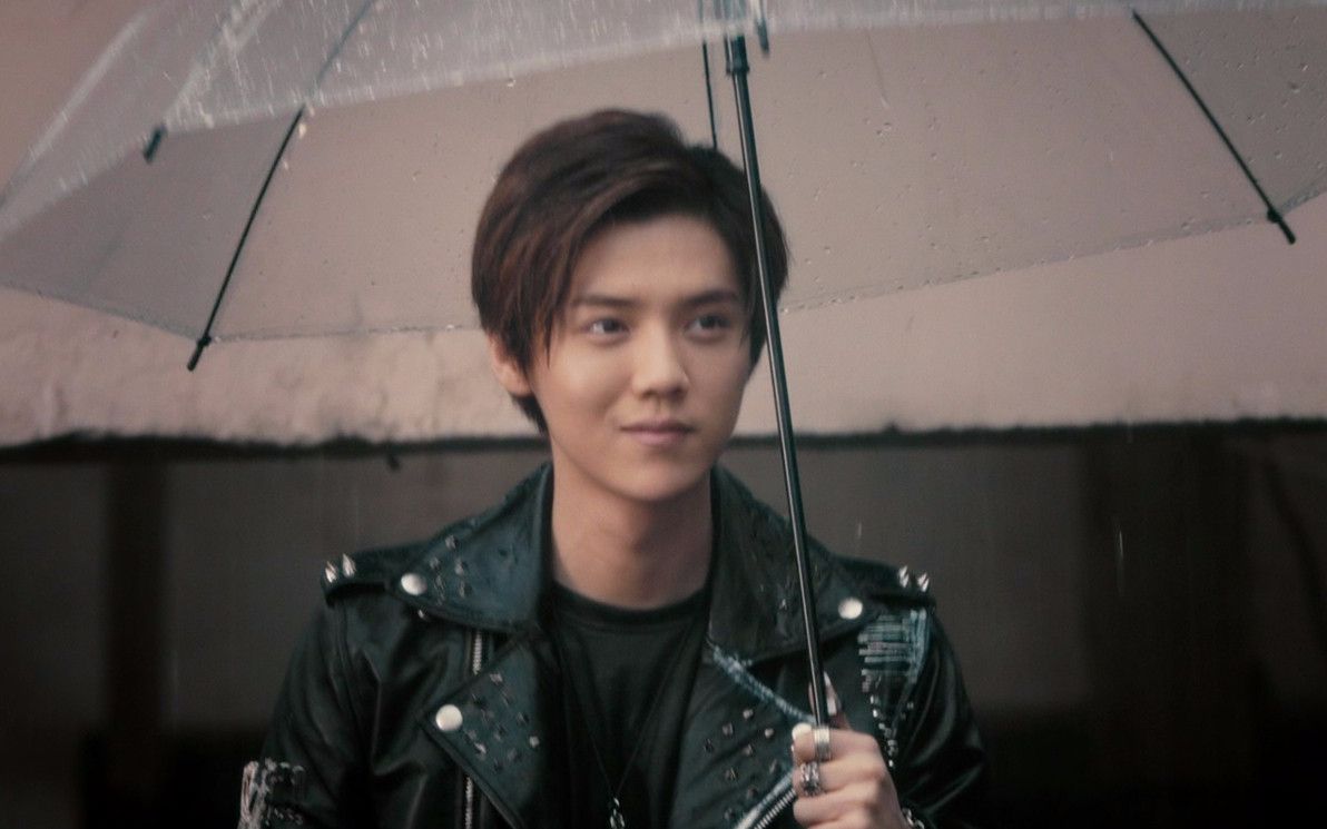 鹿晗是什么时候承认恋情的,鹿晗是什么时候宣布恋情的