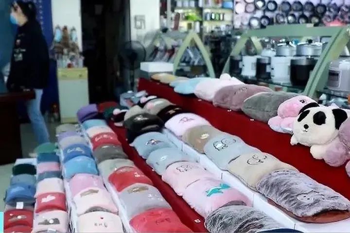 迁徙式主播“追着供应链跑”/波司登伦敦旗舰店重启