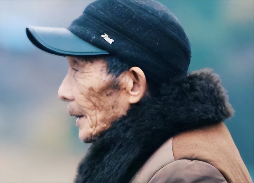 2008年七旬老人故意抢劫,七旬老人为养老故意抢劫入狱