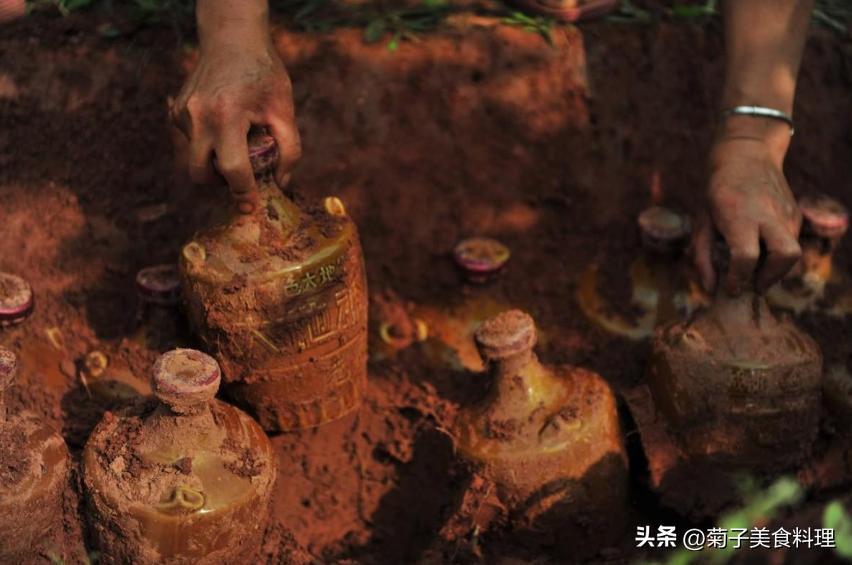 为什么泥土埋酒是酿酒大忌,土埋窖藏酒需要注意什么