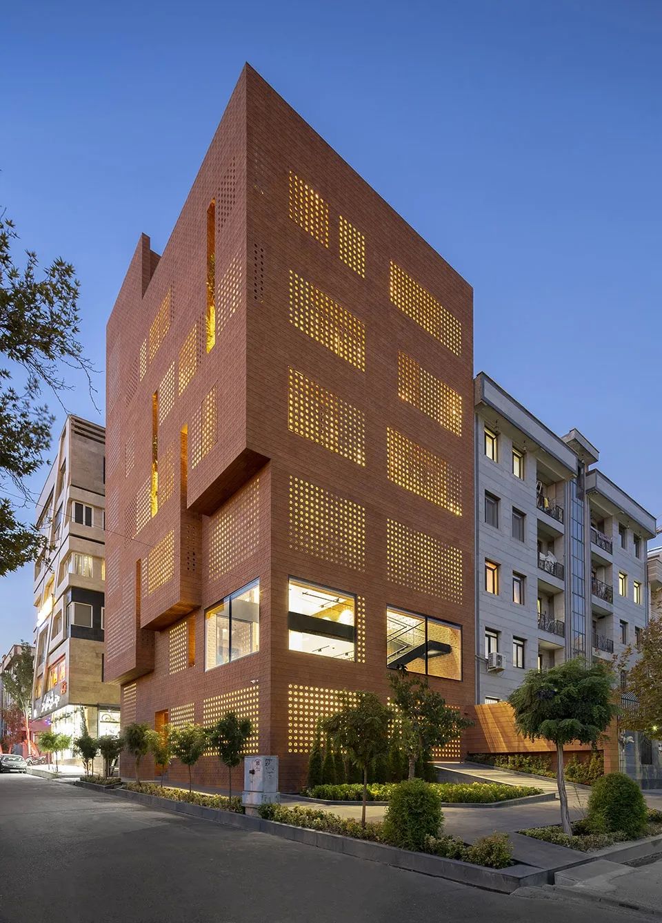 简单爱户型,红砖建筑特殊花样造型