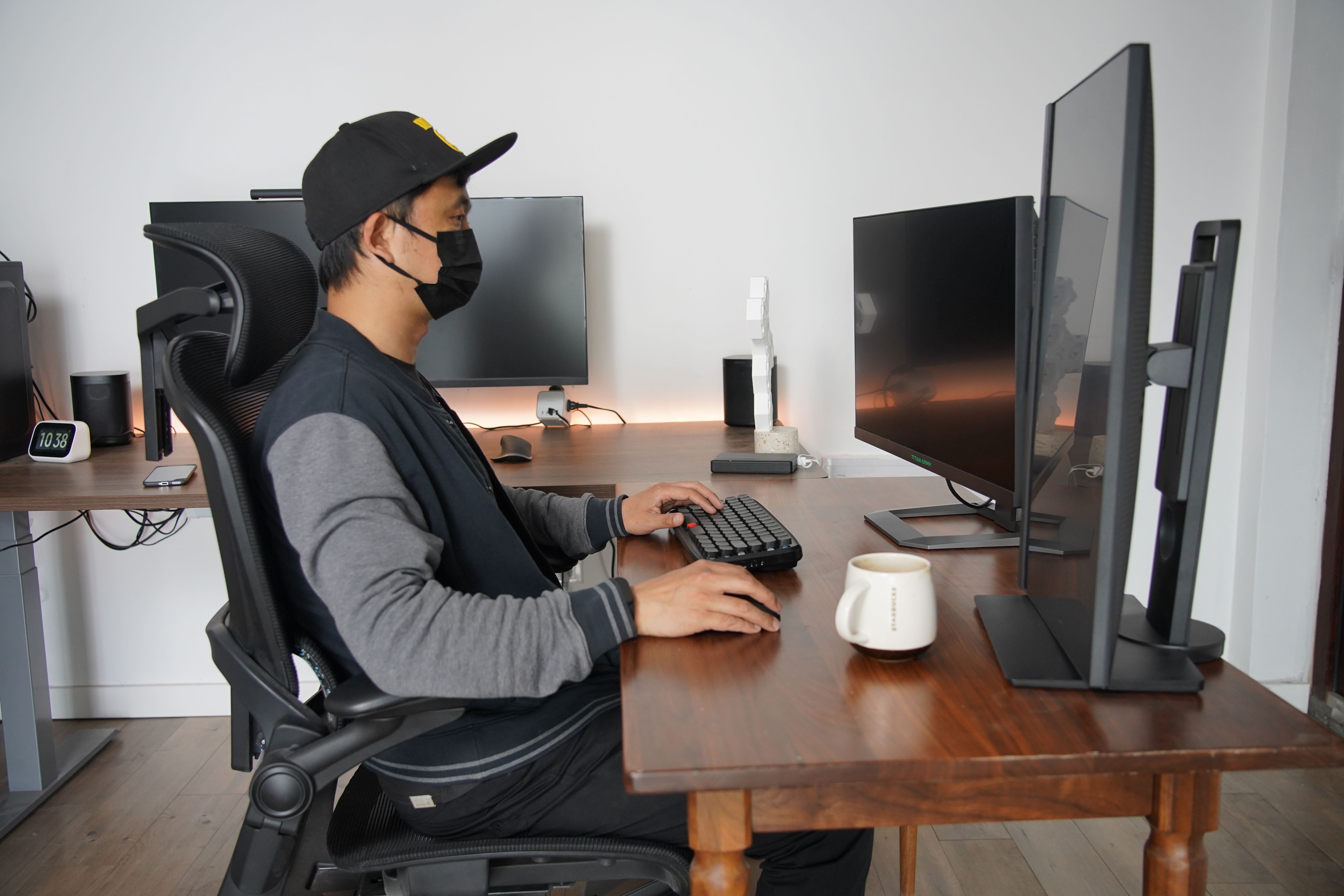 hkc32寸miniled显示器,aocminiled显示器