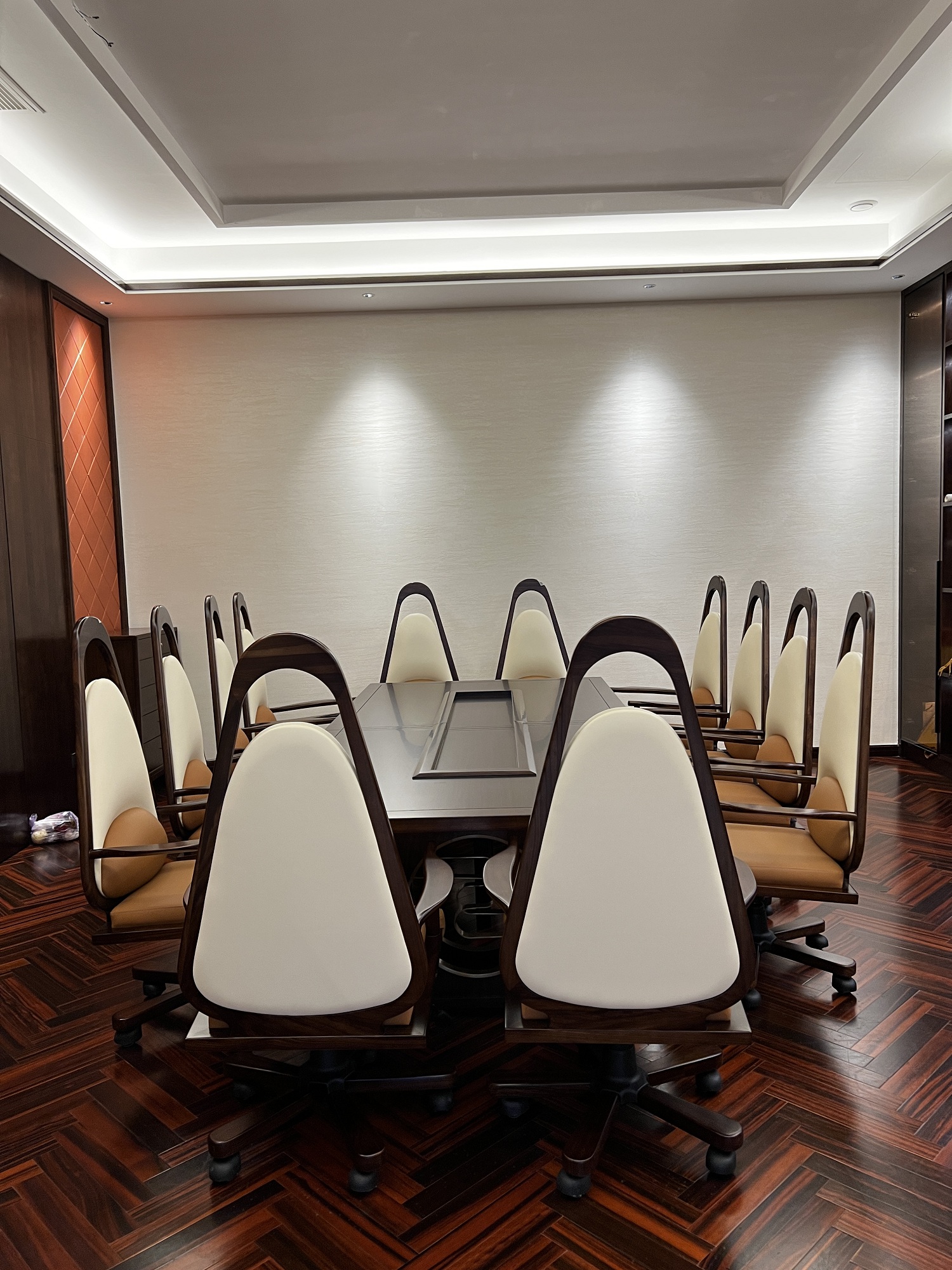 简约现代大小型会议室桌椅组合,实木会议桌效果图大全