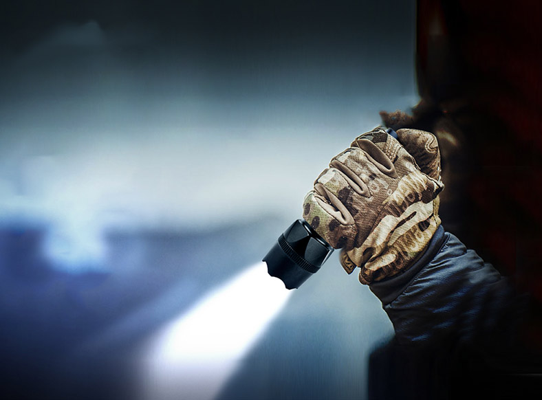 警用手电筒功能介绍,警用强光手电筒的正确使用方法