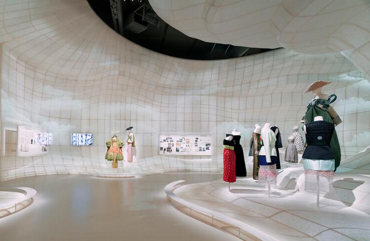 dior日本艺术展,dior艺术展惊喜