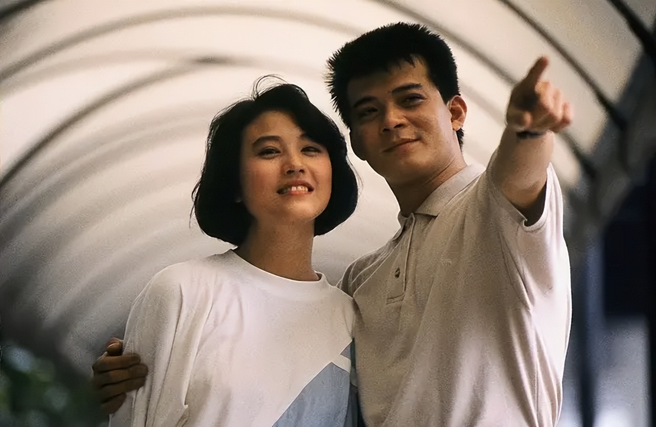 港片弟弟残疾长大后报复哥哥,港剧哥哥教训犯错弟弟