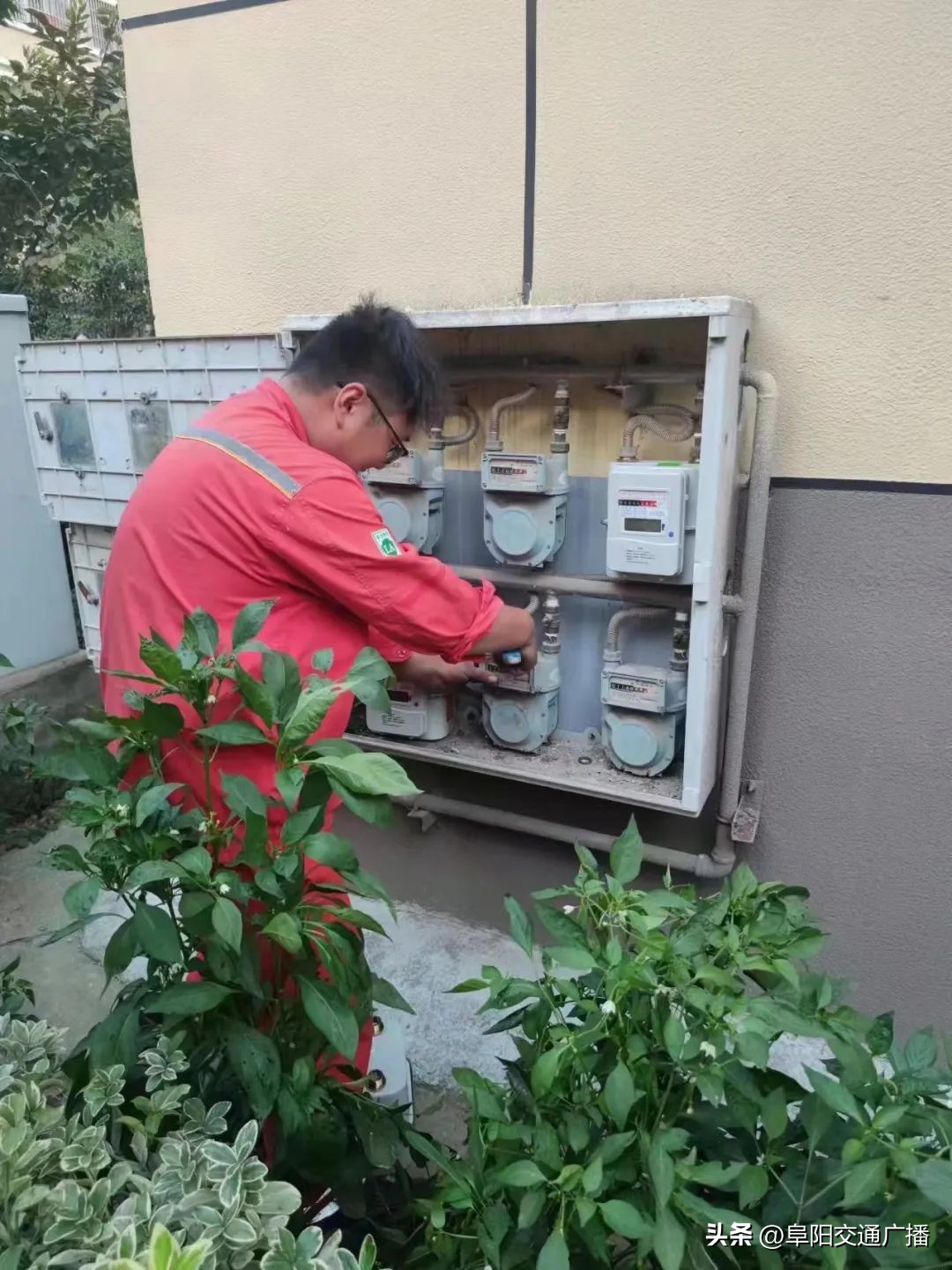 小区更换自来水管道通知,关于小区住户更换窗户的通知