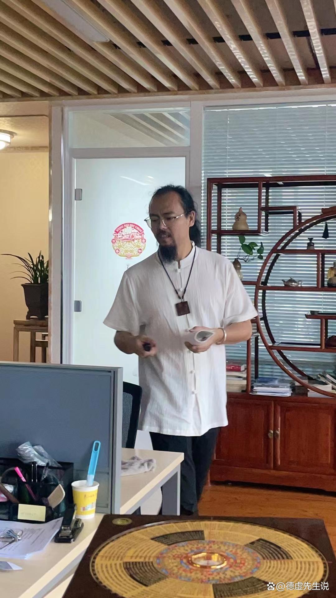 二手房客厅摆件有什么讲究,龙摆件放在客厅东南角