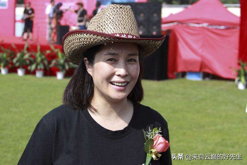 何家劲获奖名单,何家劲的经典角色