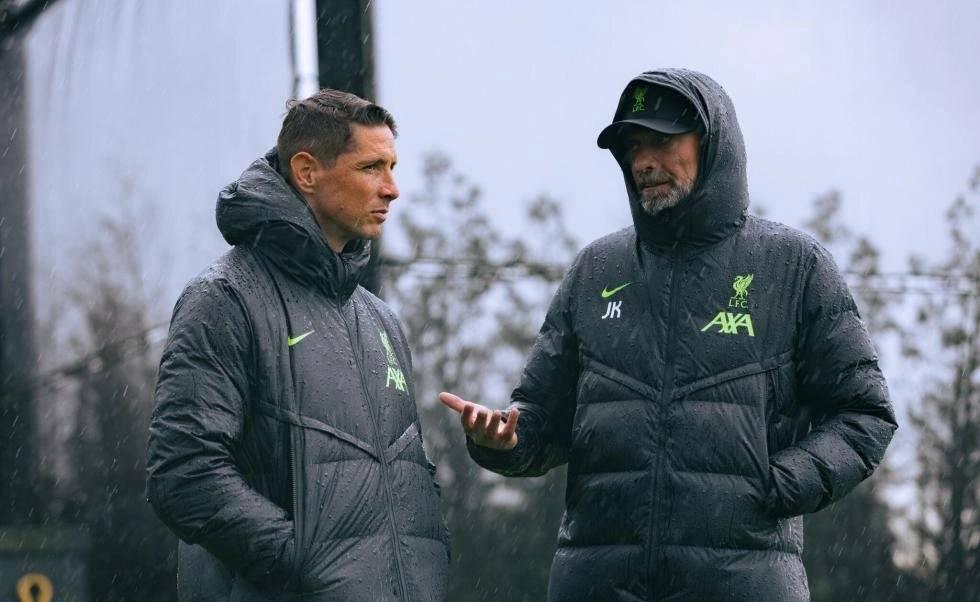 重回利物浦？曝托雷斯辞职离队，马竞挽留失败，无缘接班克洛普