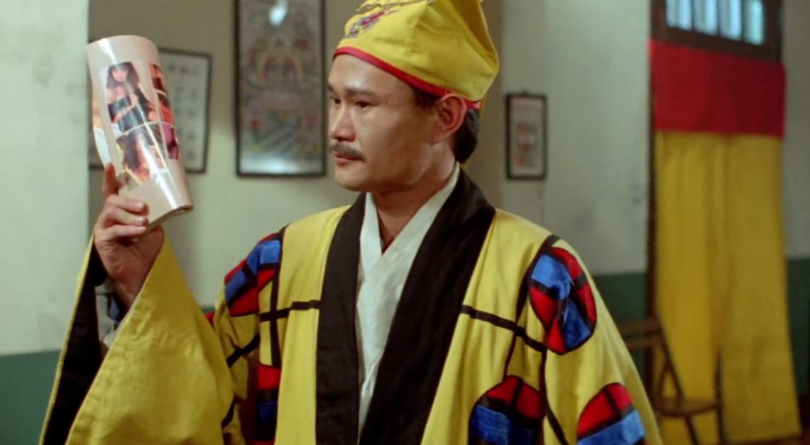 30年前，林正英、陈会毅用无厘头拯救灵幻片，拍了部经典却被埋没