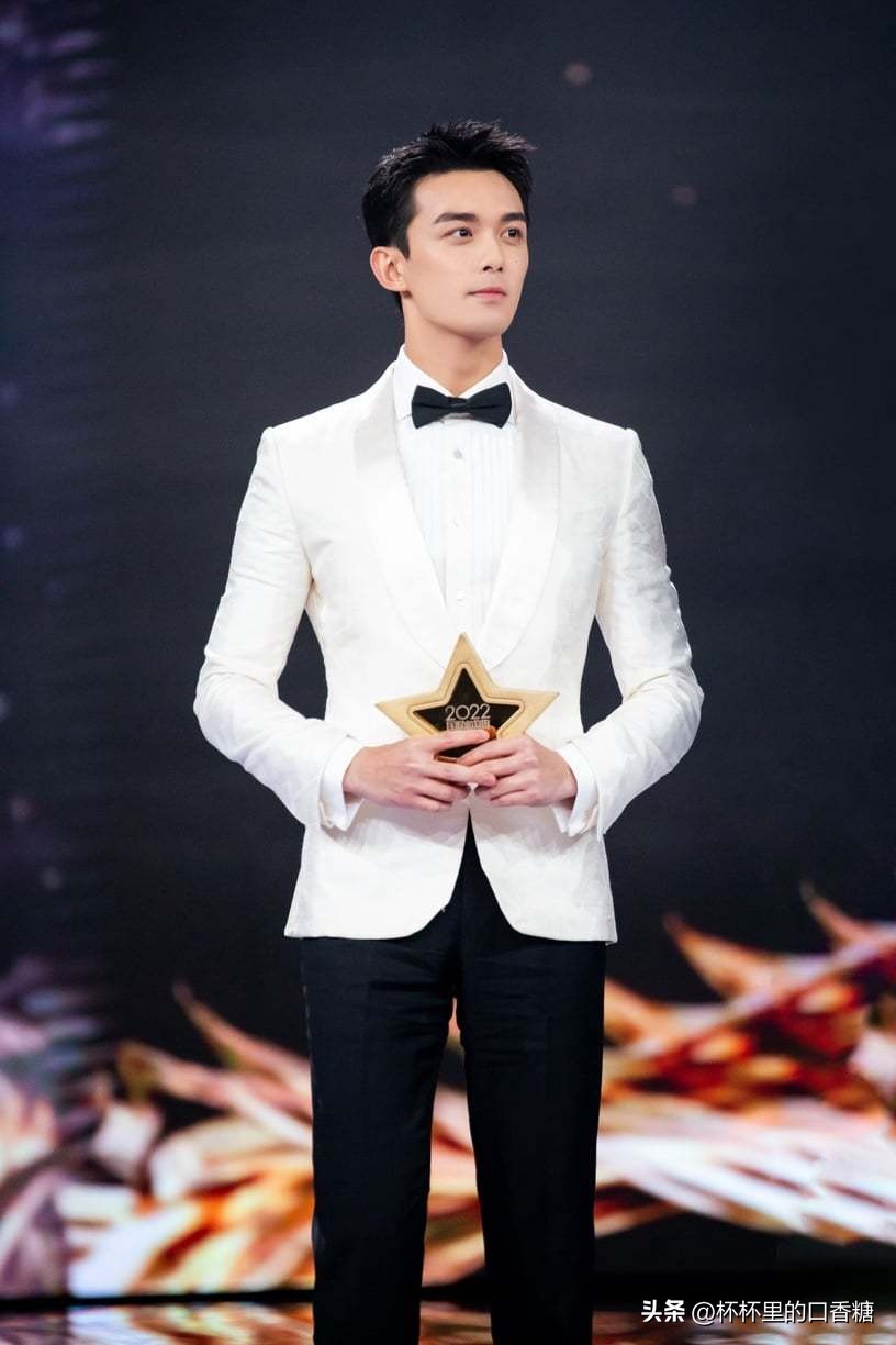 王一博和王鹤棣对比图,王一博王鹤棣许凯