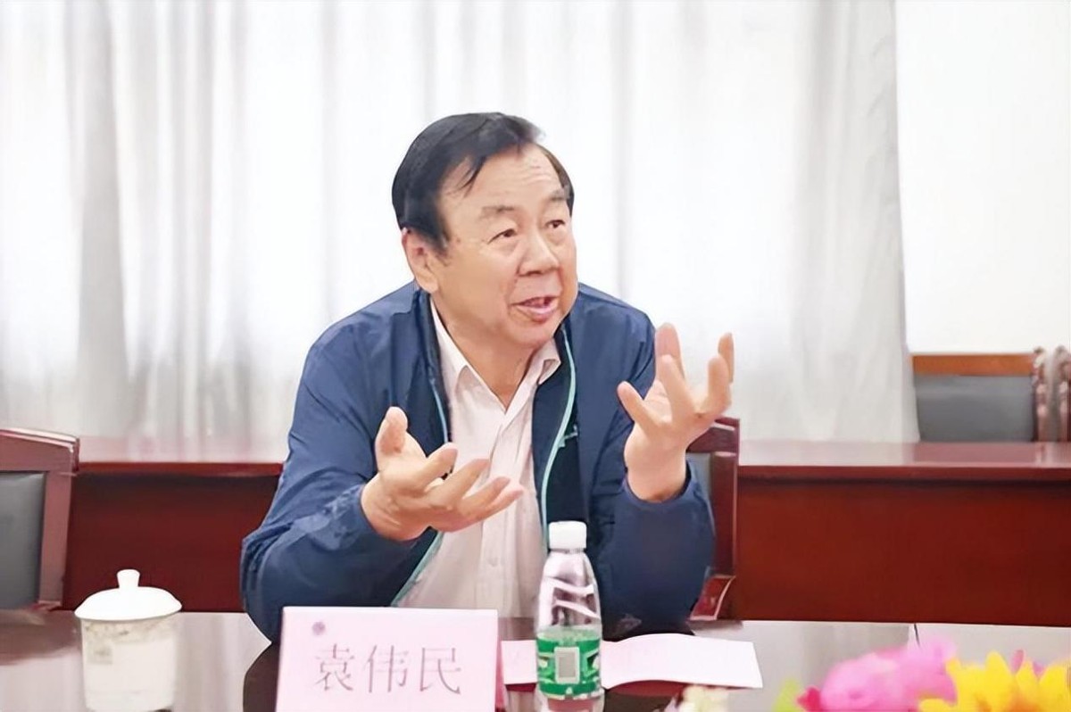 女排功勋袁伟民近况,女排老教练袁伟民的现状