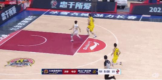 多米尼克琼斯场均得分37,多米尼克琼斯18分