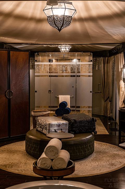 阿联酋丽思卡尔顿,阿联酋野奢帐篷