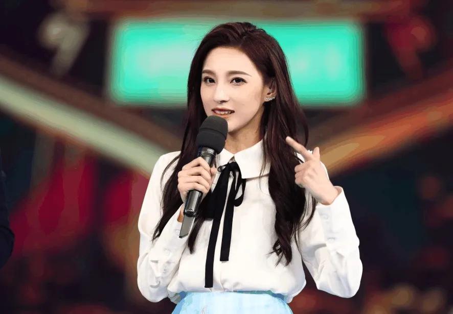 29岁的马凡舒为何能当上央视一姐,马凡舒央视女神