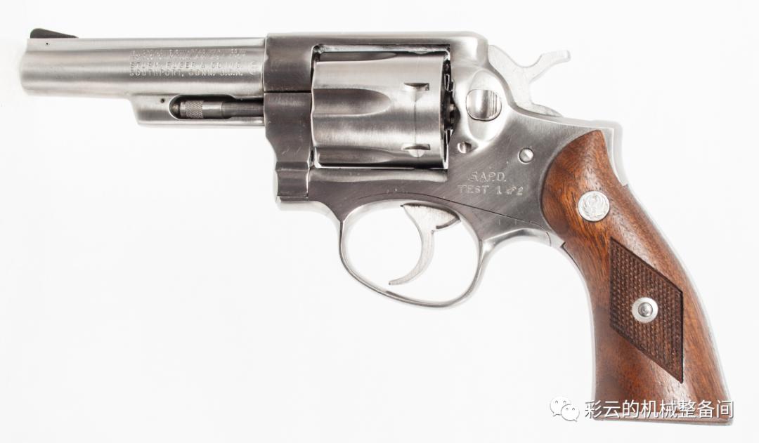 长枪管银闪闪的转轮就是柯尔特蟒蛇？别被骗了，这是鲁格的产品