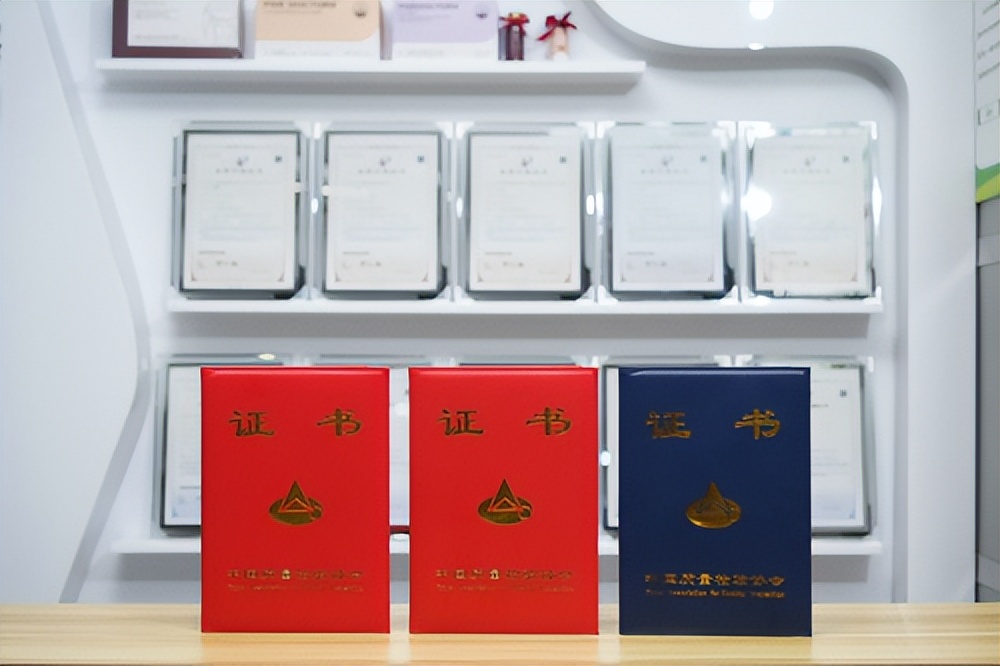 五个女博士在口服美容赛道中实力尽显，产品品质获权威认可