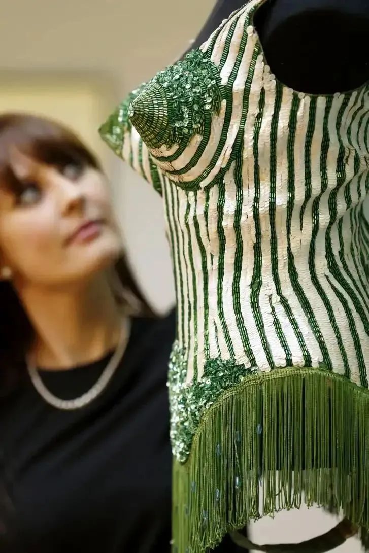 让我们从“茜茜公主”开始，聊聊内衣这件事儿