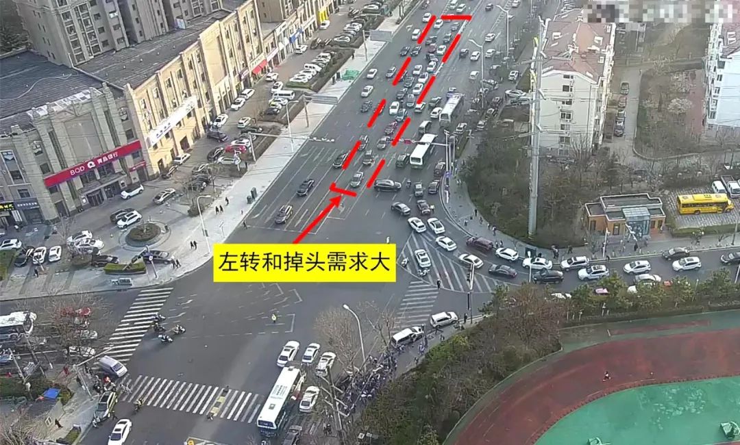 银川西路宁德路路口新增可变车道，出行请注意