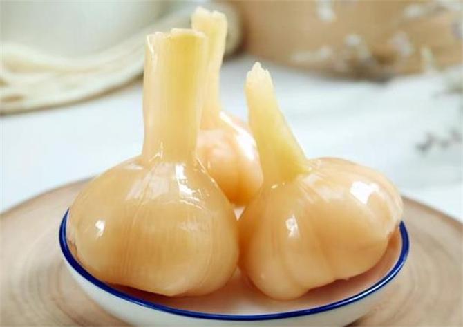 新鲜大蒜腌制法家常,简单腌制大蒜的正确方法
