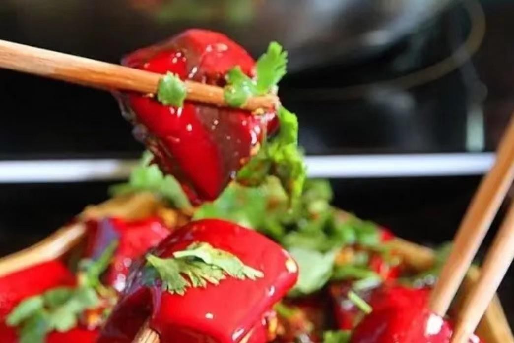 贵州6道“奇葩”美食，被本地人当成宝，外地人直摇头，快来看看