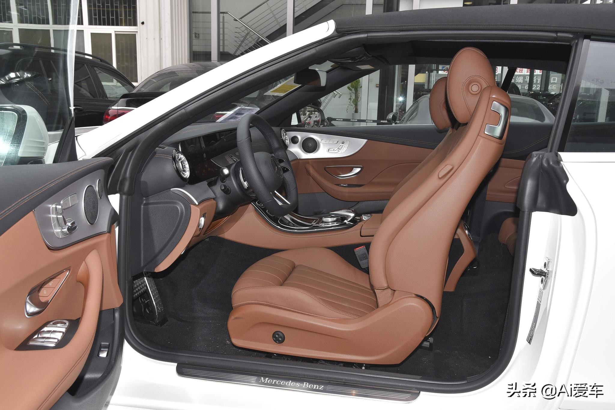 进口奔驰e双门轿跑车测评,2019款奔驰e四座硬顶敞篷