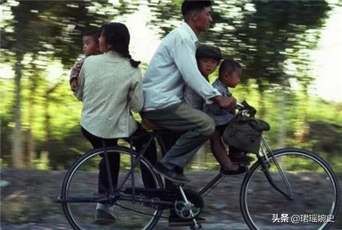 90年代凤凰自行车价格300元,70年代一台凤凰牌自行车