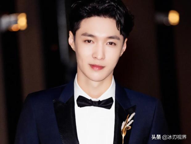 张艺兴努力才是唯一的捷径,张艺兴的座右铭是越努力越幸运吗