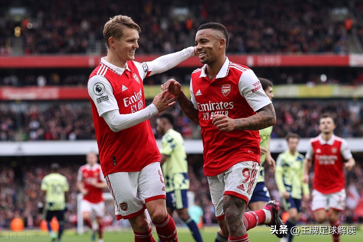 利物浦时隔30年夺冠克洛普,瓜迪奥拉评价克洛普夺得英超冠军