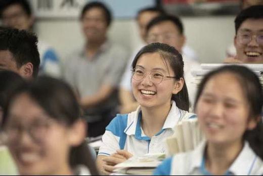 95后老师手绘板书堪比ppt,95后教师教案