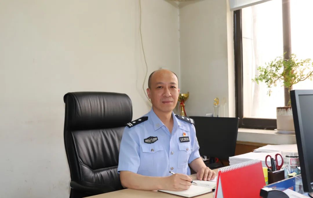 孩子对警察爸爸的留言,警察爸爸的留言父亲节