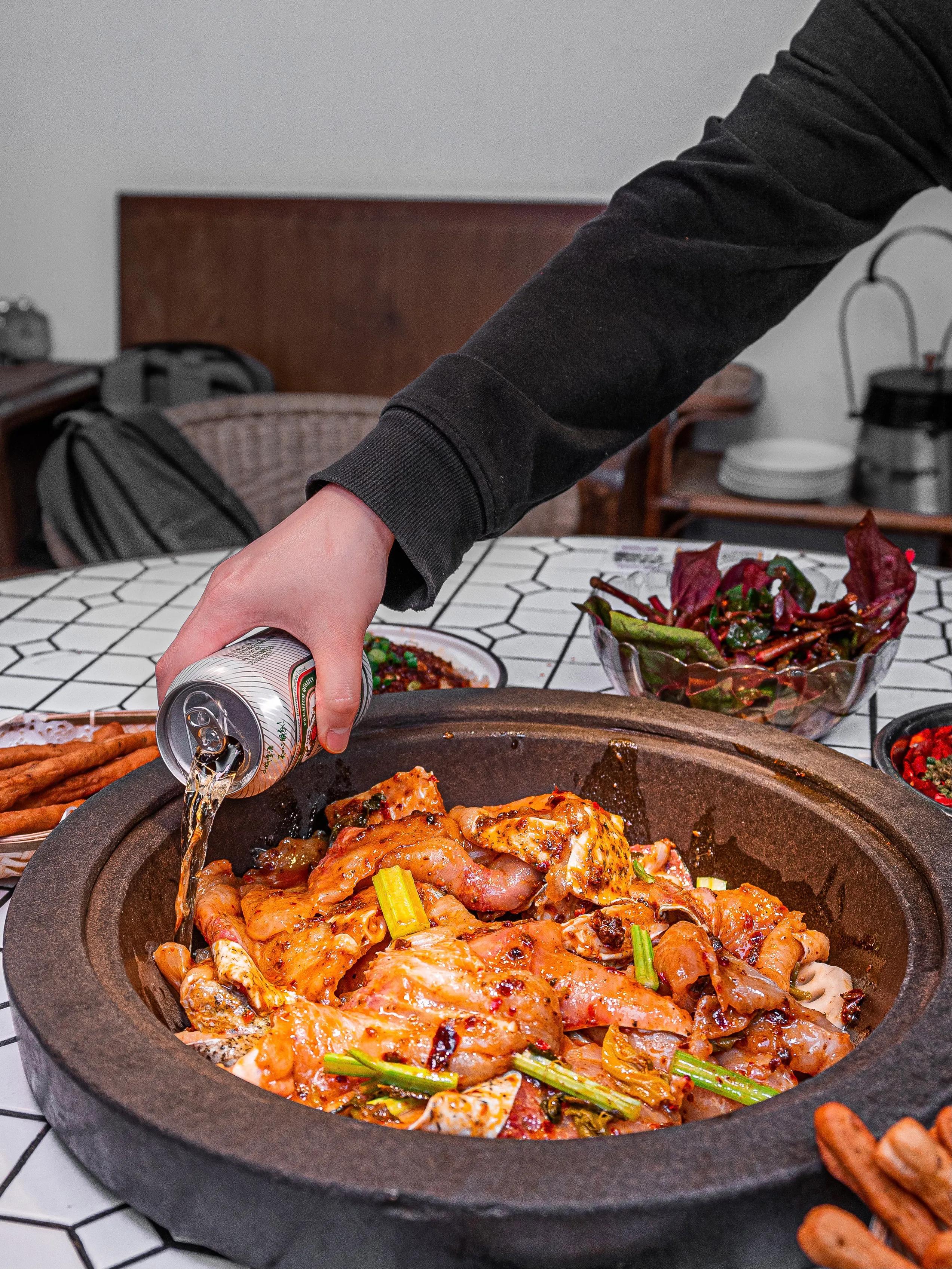 重庆推荐石锅鱼,重庆南滨路蒸汽石锅鱼