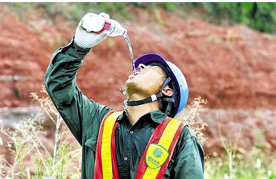 人体温度40度高温能待多久,40度高温人体什么感觉