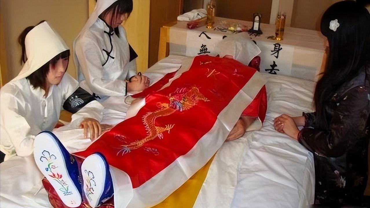 医院保安能赚多少钱一个月,做保安一年赚50万块钱