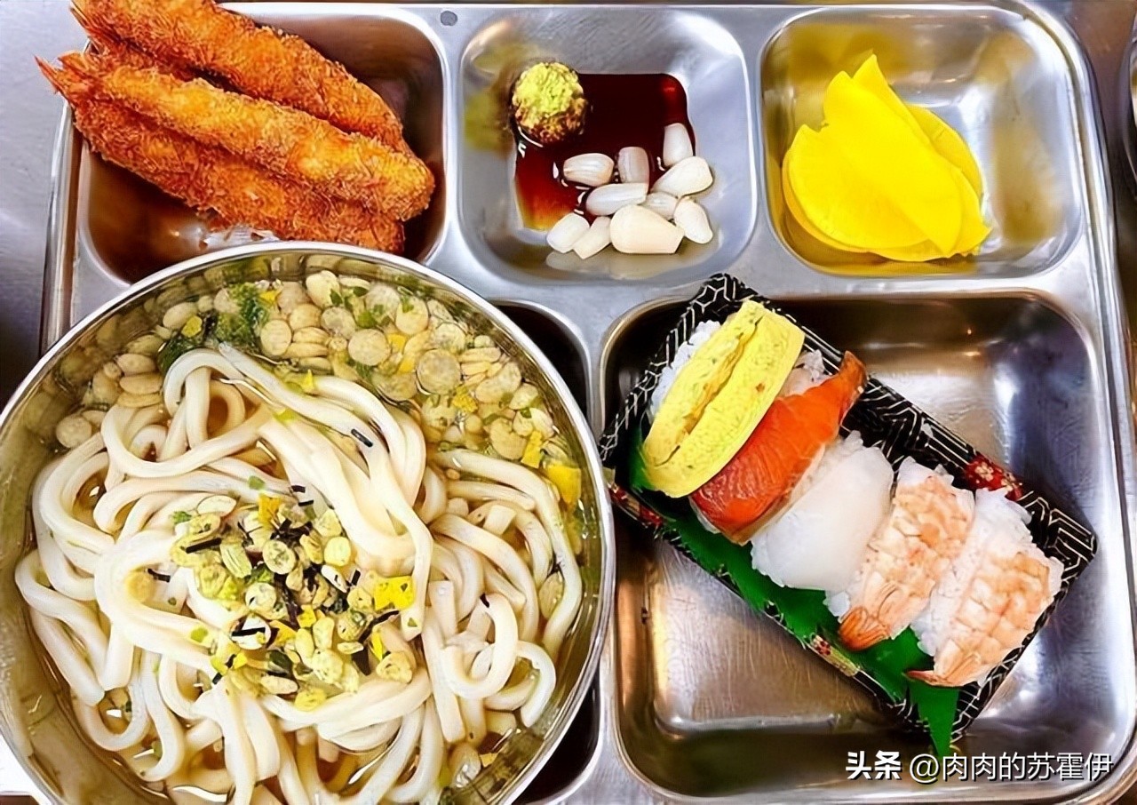 继被挂黄牌之后，我国游客晒出在韩隔离伙食，比韩军吃得好一点？