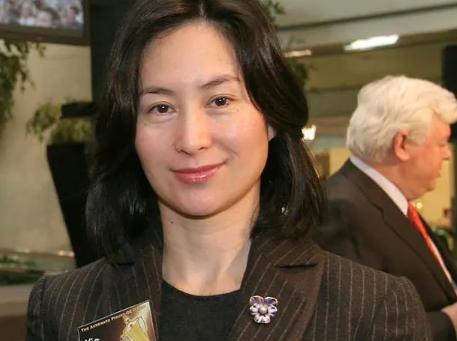 何超琼许晋亨门当户对,陈百强与何超琼门当户对