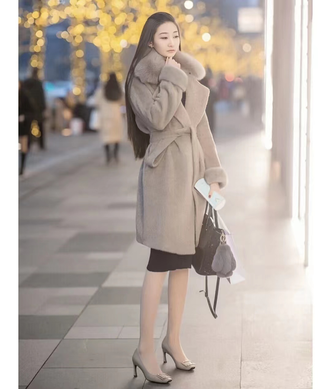 呢子大衣配高跟鞋的穿搭高级感,韩剧女主穿搭秋冬大衣搭配高跟鞋