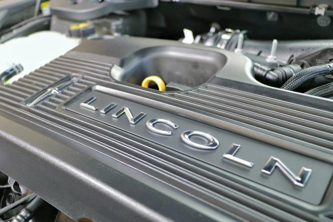 全新林肯z外观,林肯冒险家2023款尊享版鱼子酱灰
