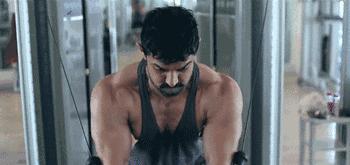 阿米尔汗拍摔跤吧爸爸纪录片,摔跤吧爸爸阿米尔汗是动作指导么