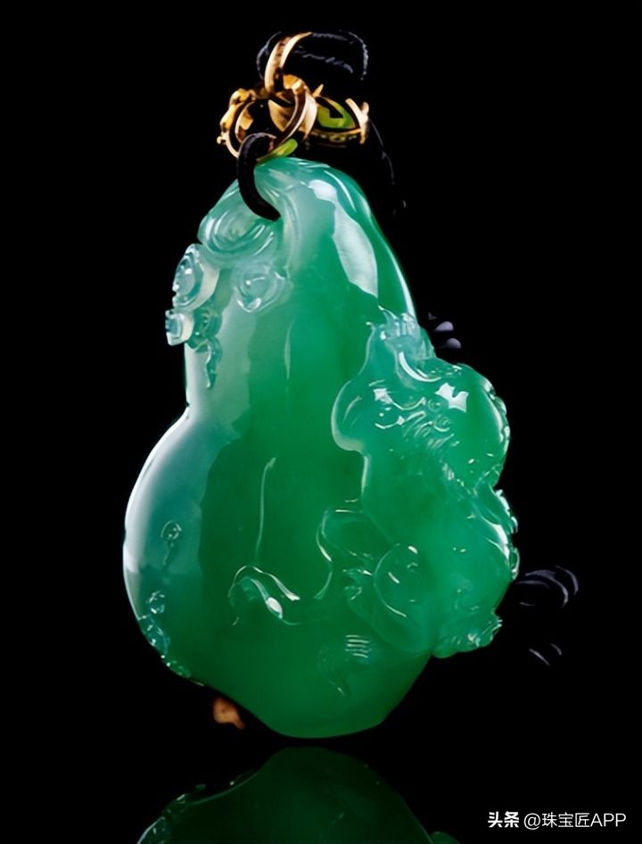 2000万翡翠、200万祖母绿，直击2022西泠印社春拍，秒懂珠宝行情