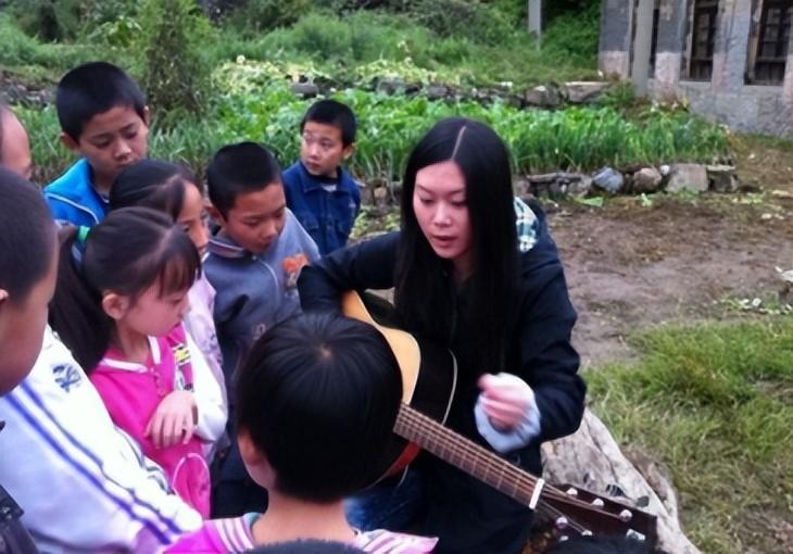 12年前，“西单女孩”走红后突然“销声匿迹”，她究竟去了哪里？