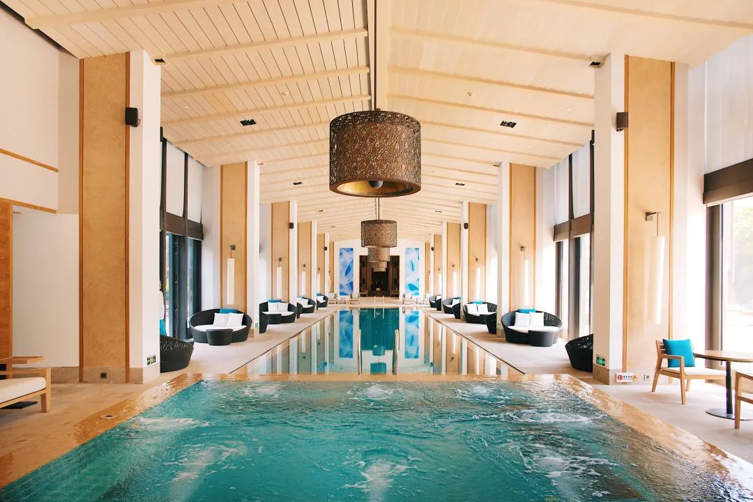 三亚打卡必住酒店之一,三亚十大必住酒店推荐排名最新