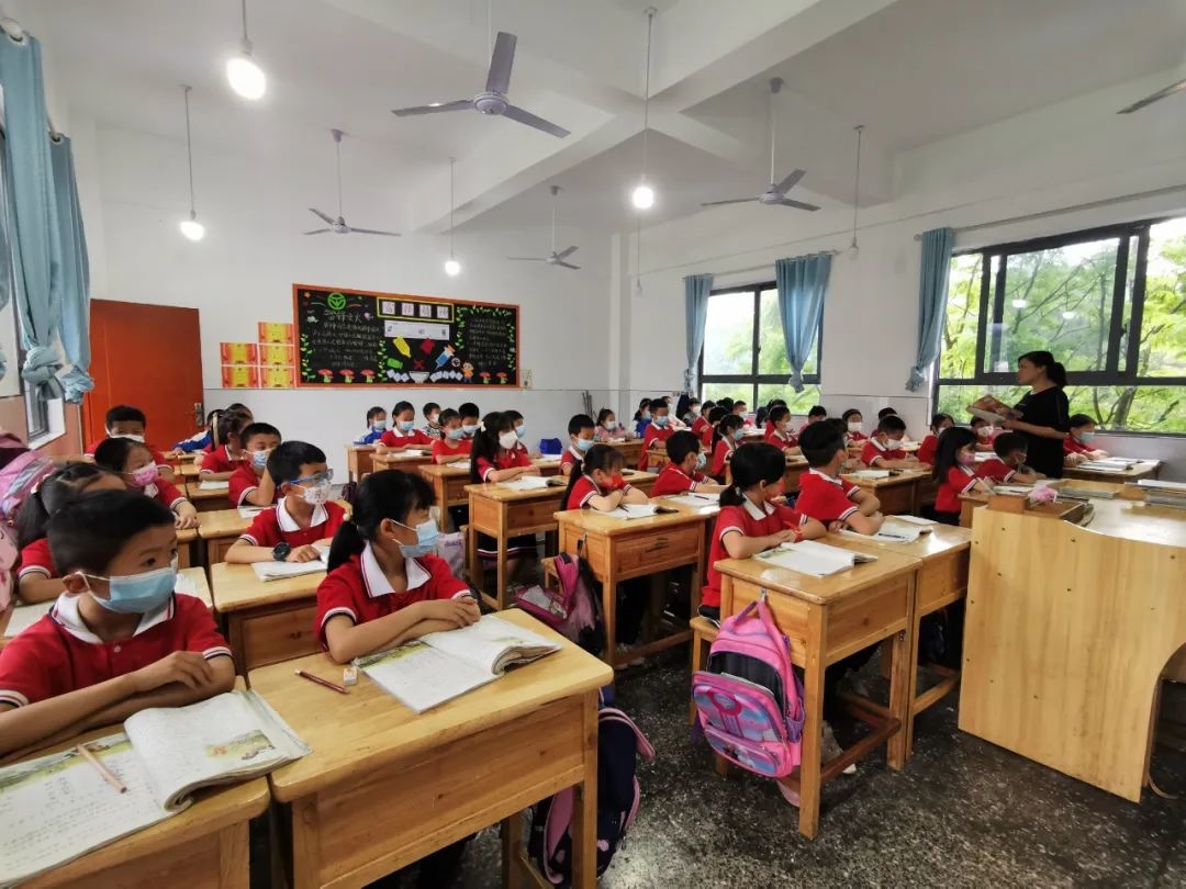 百年老校焕新颜,百年老校换新颜固阳新城小学