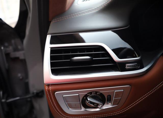 83万提一辆豪车,宝马740开了一年后的感受