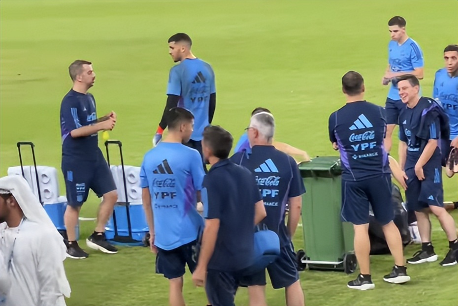 中国小伙徒步环球世界,中国小伙骑行2000公里到达卡塔尔