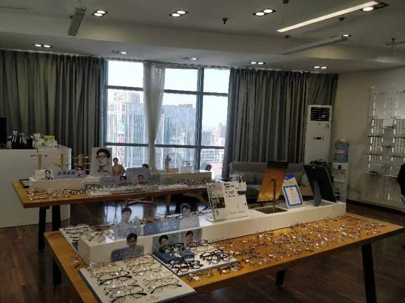 郑州比较专业的配眼镜地方,郑州哪里配眼镜既便宜又正规好用